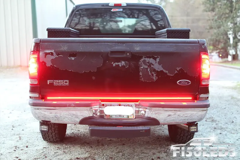 1999 - 2007 F250 Super Duty Sentinel Cree Led Tailgate Bar 1