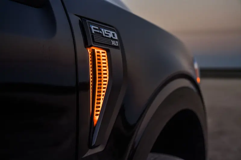 2021 - 2023 F150 Side Vent Led Lighting 1