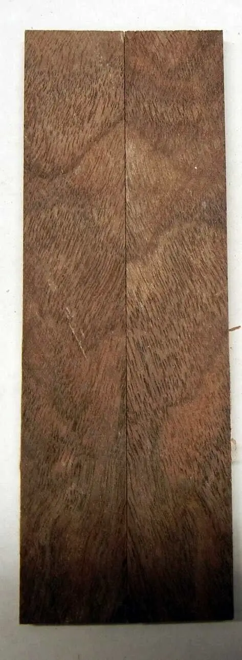 Walnut Claro (2 Pc) Knife Scales 3/16" X 3/4" X 5" - 2458 1